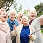 Old age will be spent in fun- these 3 most popular schemes will take all the tension and will give you only benefits- note down the details