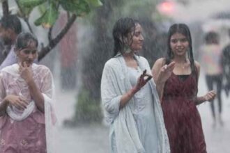 IMD Rainfall Alert Temperature drops amid drizzle in the capital, know today's weather