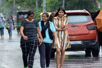 Rainfall Alert Chances of rain in Delhi today, IMD warns of lightning in UP, know the weather updates