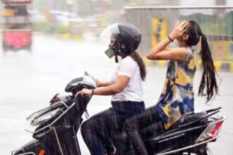 Rainfall Alert: Monsoon slows down in Delhi, heavy rain likely in UP-Bihar, Know the latest weather report